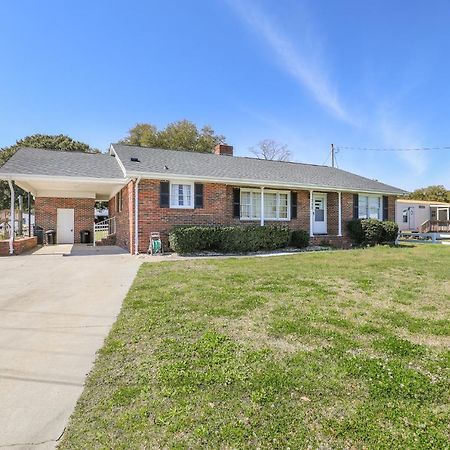 Spacious Home With Waterfront View-Welcome Pets Sneads Ferry Exterior foto