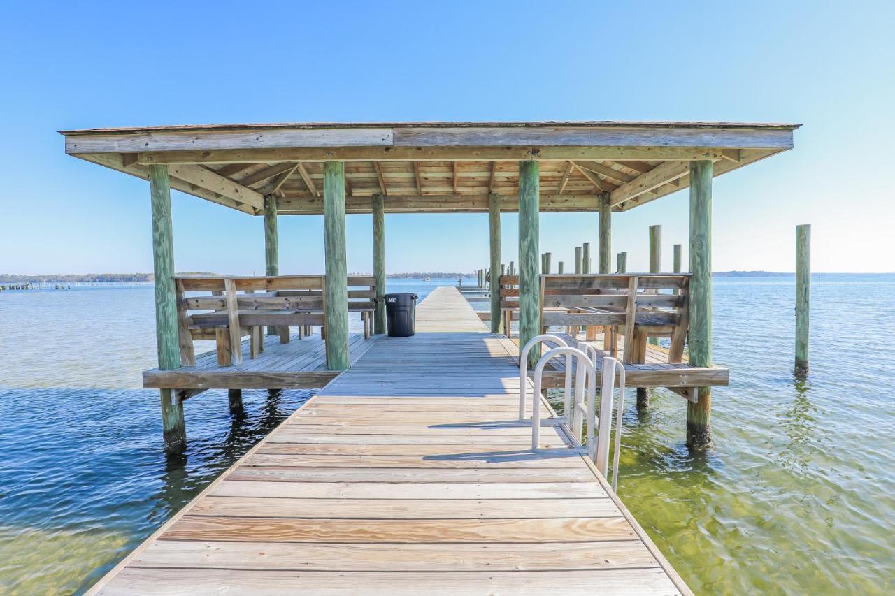Spacious Home With Waterfront View-Welcome Pets Sneads Ferry Exterior foto