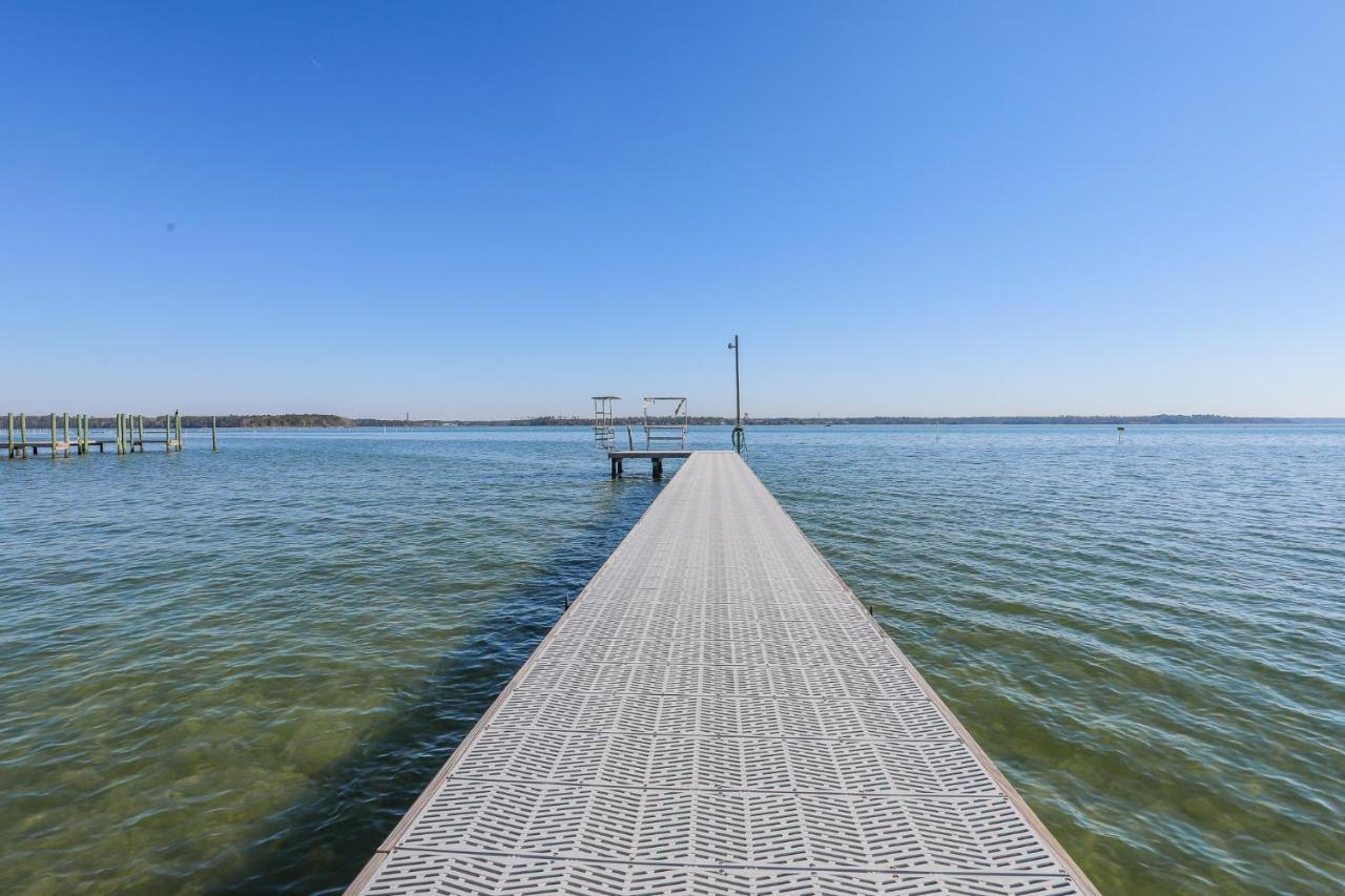 Spacious Home With Waterfront View-Welcome Pets Sneads Ferry Exterior foto